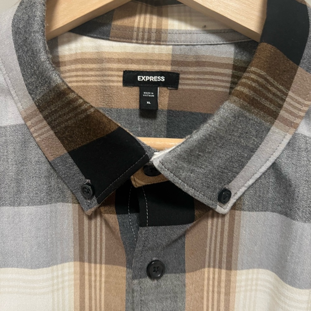 Never Worn Express Button Down! - image 5